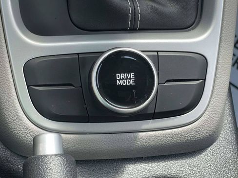 Certified 2024 Hyundai Venue SEL FWD image 24