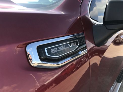 Used 2024 GMC Sierra 1500 SLT w/ X31 Off-Road Package image 11