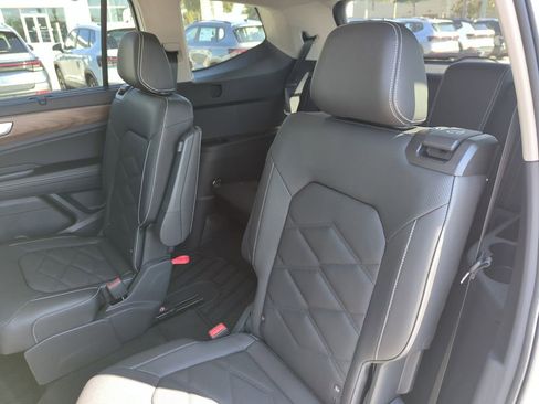 New 2026 Volkswagen Atlas SE image 26