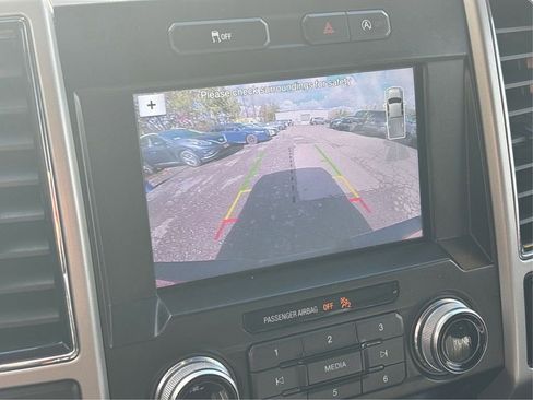 Used 2018 Ford F150 Lariat w/ Equipment Group 502A Luxury image 24