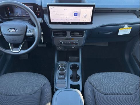 New 2025 Ford Maverick XL image 9