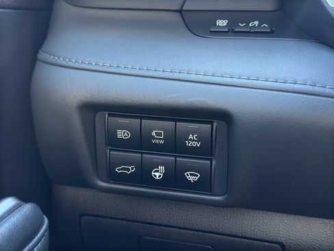 Used 2021 Toyota Highlander Platinum image 27