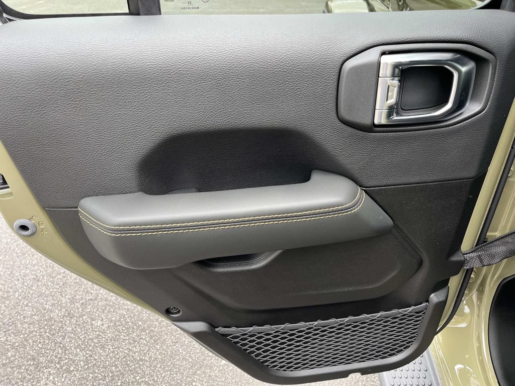 New 2026 Jeep Wrangler Unlimited Sahara AWD/4WD image 17