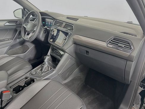 Used 2023 Volkswagen Tiguan SE R-Line AWD/4WD image 27