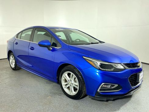 Used 2017 Chevrolet Cruze LT w/ RS Package image 3