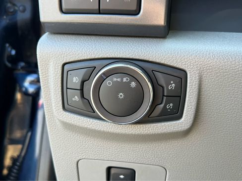 Used 2019 Ford F350 XLT w/ XLT Premium Package AWD/4WD image 27