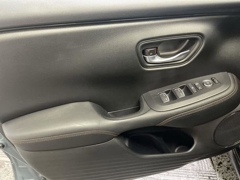 Used 2025 Honda HR-V Sport image 13