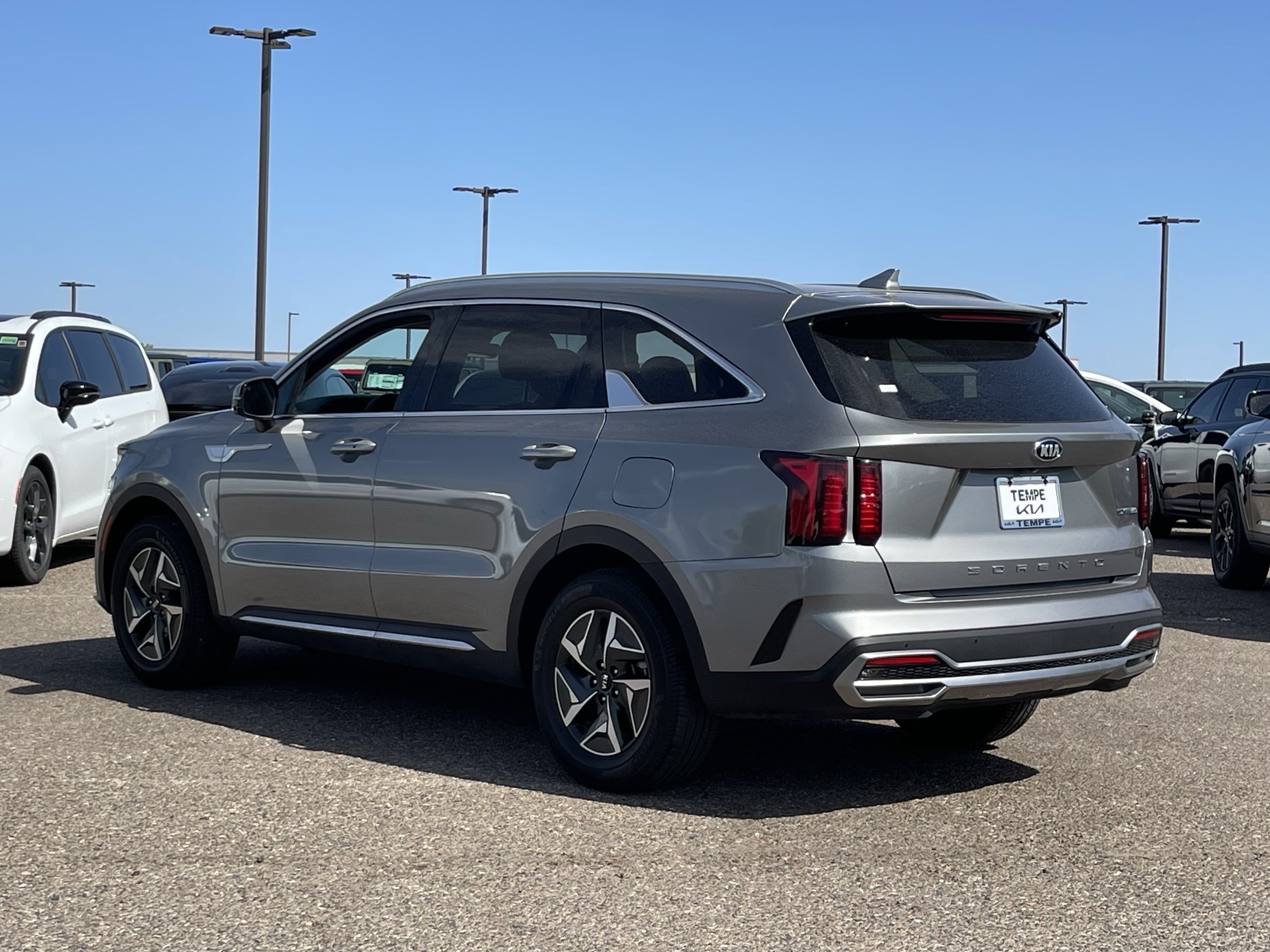 Used 2021 Kia Sorento EX FWD image 4