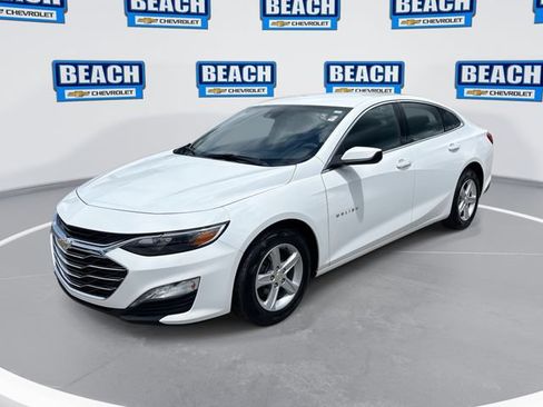 Used 2024 Chevrolet Malibu LT FWD image 1