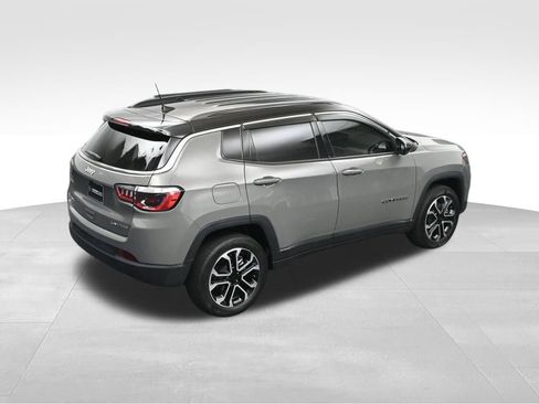 Used 2023 Jeep Compass Limited AWD/4WD image 36