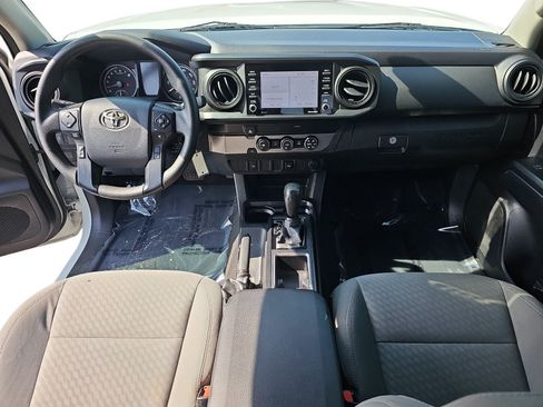 Used 2020 Toyota Tacoma SR w/ SX Package RWD image 10