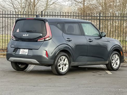 Used 2024 Kia Soul LX w/ Option Group 015 image 4