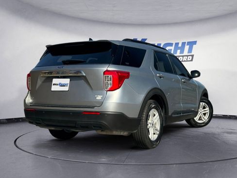 Used 2024 Ford Explorer XLT image 5