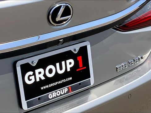 Used 2020 Lexus ES 350 Ultra Luxury w/ Accessory Package 2 FWD image 31