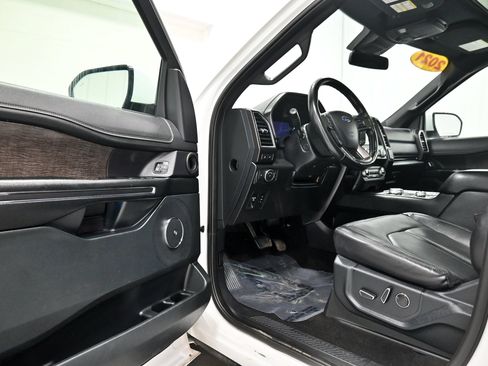 Used 2021 Ford Expedition Max Limited AWD/4WD image 4