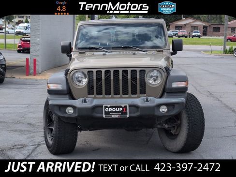 Used 2020 Jeep Gladiator Sport w/ Quick Order Package 24S AWD/4WD image 2