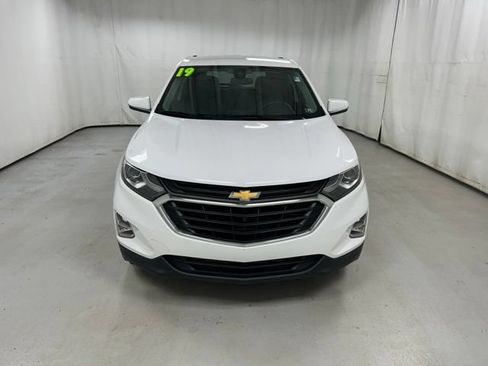 Used 2019 Chevrolet Equinox LT w/ Driver Convenience Package FWD image 3