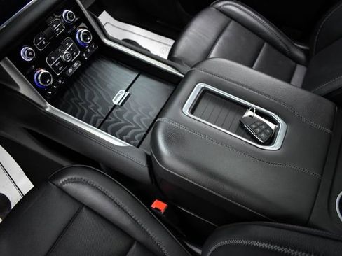 Used 2023 GMC Yukon Denali image 21