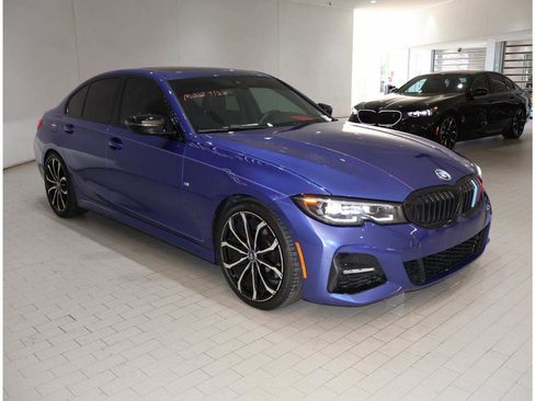 Used 2022 BMW 330i Sedan w/ M Sport Package RWD image 8