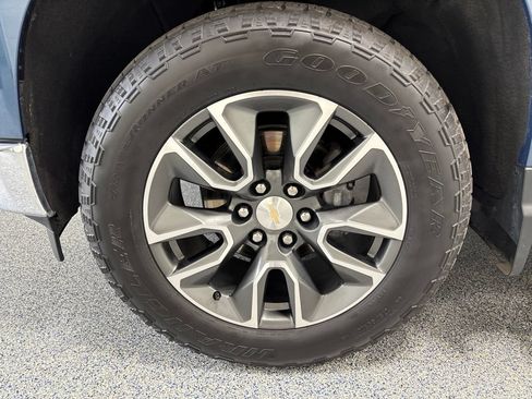 Used 2024 Chevrolet Silverado 1500 LT AWD/4WD image 43
