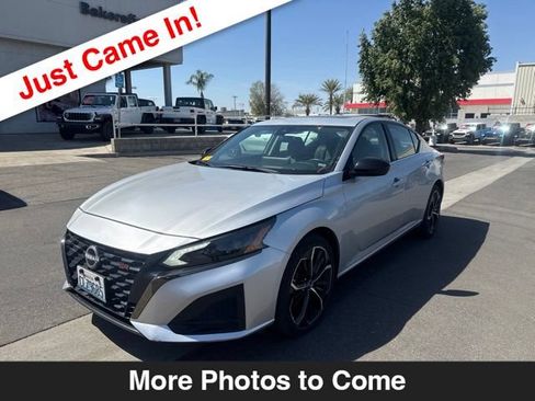 Used 2024 Nissan Altima 2.5 SR w/ SR Premium Package AWD/4WD image 1