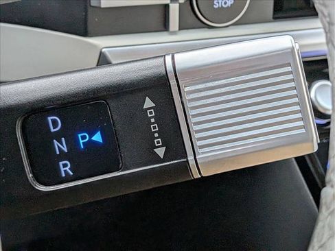 Used 2024 Hyundai Santa Fe Limited image 12