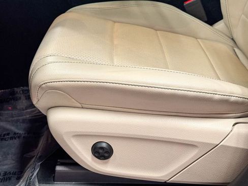 Used 2023 Mercedes-Benz GLE 450 4MATIC image 24