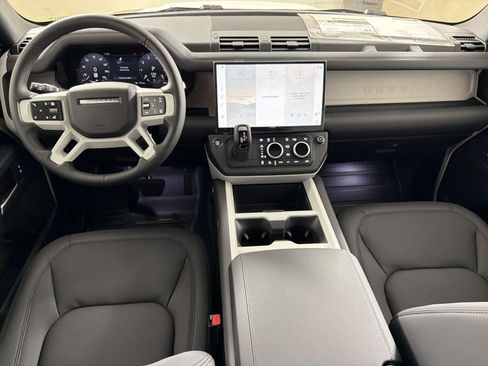 New 2026 Land Rover Defender 110 X-Dynamic SE image 10