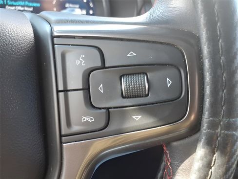 Used 2022 Chevrolet Suburban RST w/ Sport Performance Package image 24