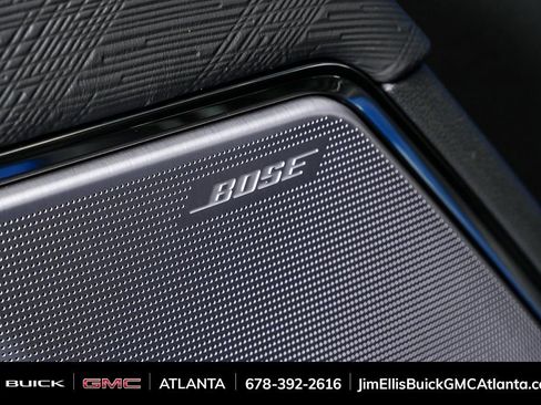 Used 2022 GMC Sierra 1500 AT4X image 8