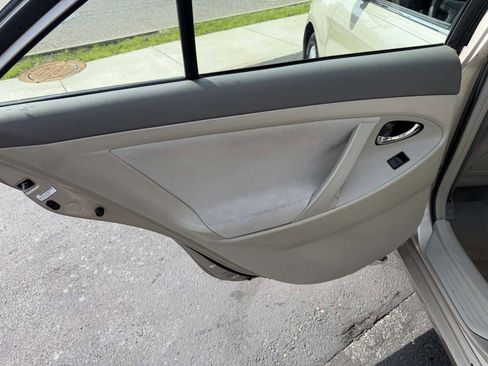 Used 2009 Toyota Camry FWD image 14