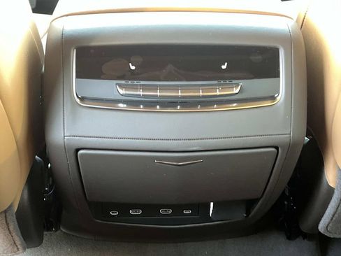 New 2026 Cadillac Escalade Luxury image 18