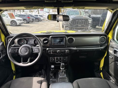 Used 2023 Jeep Wrangler Unlimited w/ Convenience Group image 32