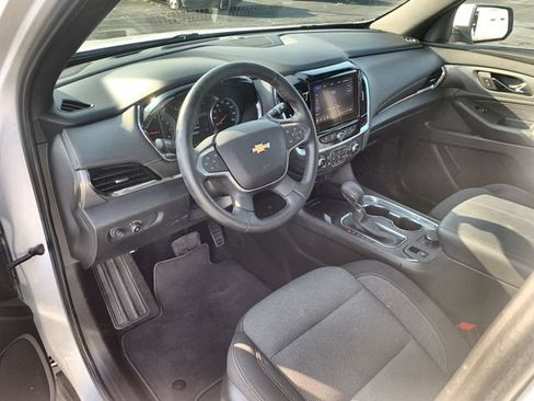 Certified 2023 Chevrolet Traverse LT FWD image 10