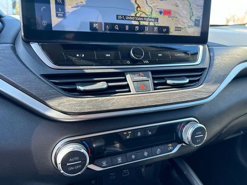 Certified 2024 Nissan Altima 2.5 SL image 18