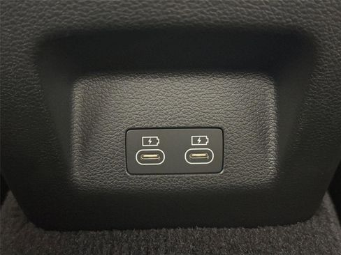 Used 2025 Genesis G70 3.3T Advanced AWD/4WD image 38