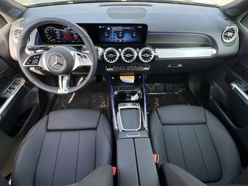 New 2026 Mercedes-Benz GLB 250 4MATIC image 21