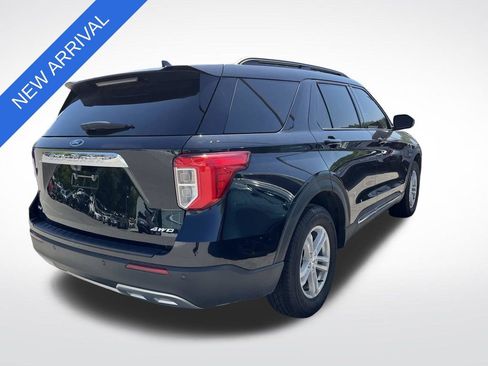 Used 2024 Ford Explorer XLT w/ Equipment Group 202A image 2