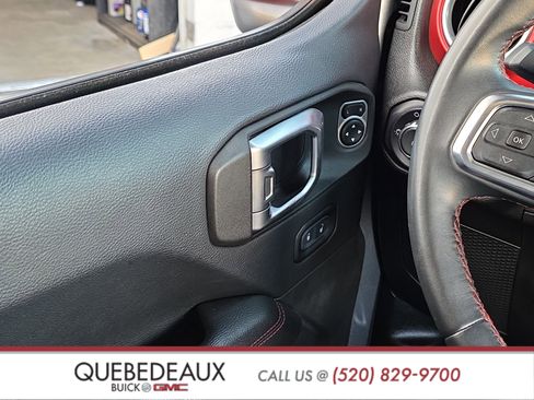 Used 2018 Jeep Wrangler Unlimited Rubicon AWD/4WD image 25