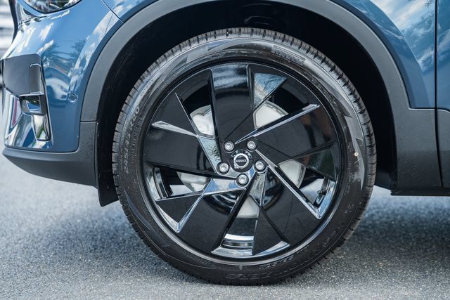 New 2026 Volvo XC40 B5 Ultra w/ Climate Package AWD/4WD image 18