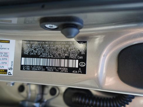 Used 2020 Lexus UX 200 F Sport image 10