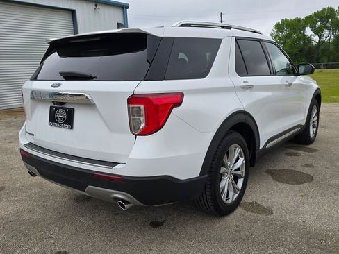 Used 2023 Ford Explorer Limited image 5