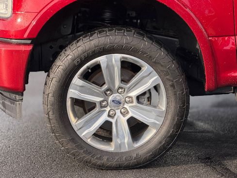 Used 2015 Ford F150 Lariat w/ Equipment Group 502A Luxury image 17