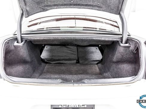 Used 2023 Chrysler 300 Touring w/ Sport Appearance Package image 31