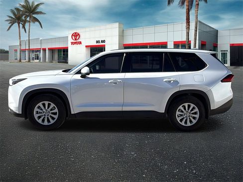 Used 2024 Toyota Grand Highlander XLE image 5