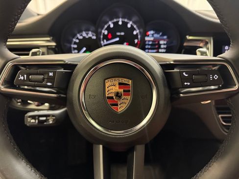 Used 2025 Porsche Macan w/ Premium Package Plus AWD/4WD image 20