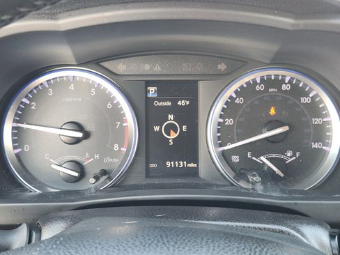 Used 2018 Toyota Highlander XLE image 18