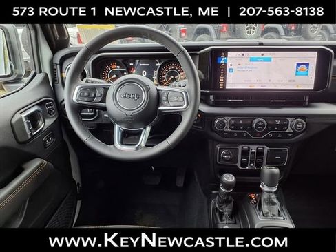New 2025 Jeep Wrangler Unlimited Sahara AWD/4WD image 15