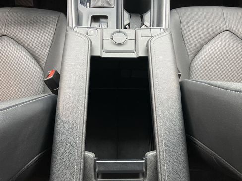 Certified 2024 Toyota Grand Highlander FWD image 19