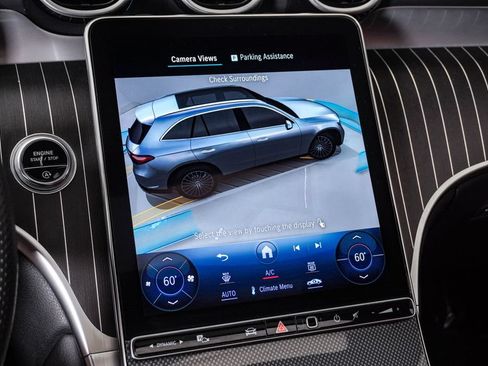 Used 2024 Mercedes-Benz GLC 300 4MATIC image 24